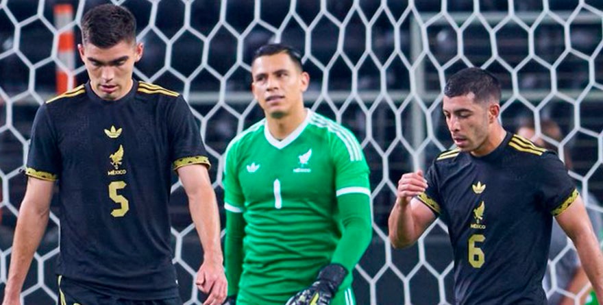 HACE EL TRICOLOR UN PAPELÓN