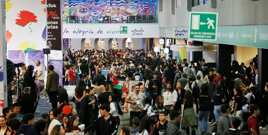 AGREDE GUARDIA DE SEGURIDAD A JOVEN EN LA FIL