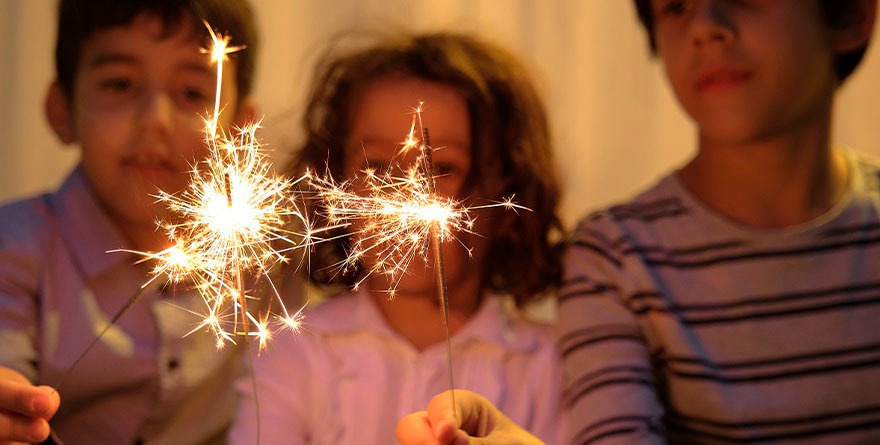 FIESTAS DECEMBRINAS BAJO FUEGO