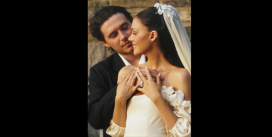 BROOKLYN BECKHAM BLOQUEA A SUS PAPÁS