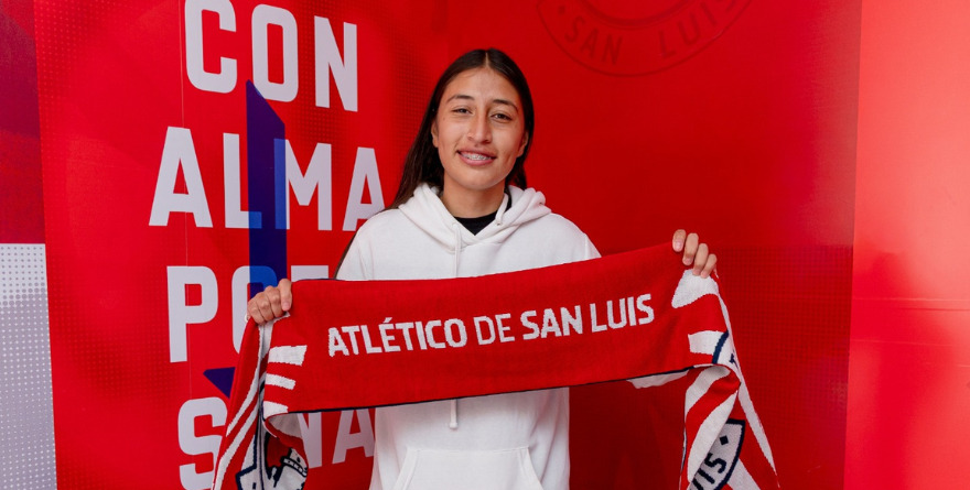 Alejandra Caldera al primer equipo