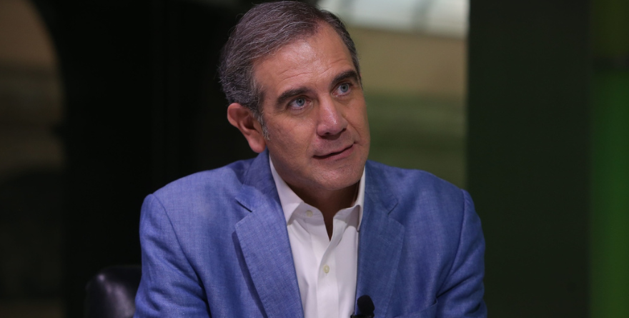 VOLVERÍAMOS A LOS 70S, DICE LORENZO CÓRDOVA