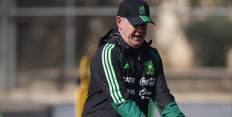 EL TRI ENCIENDE MOTORES