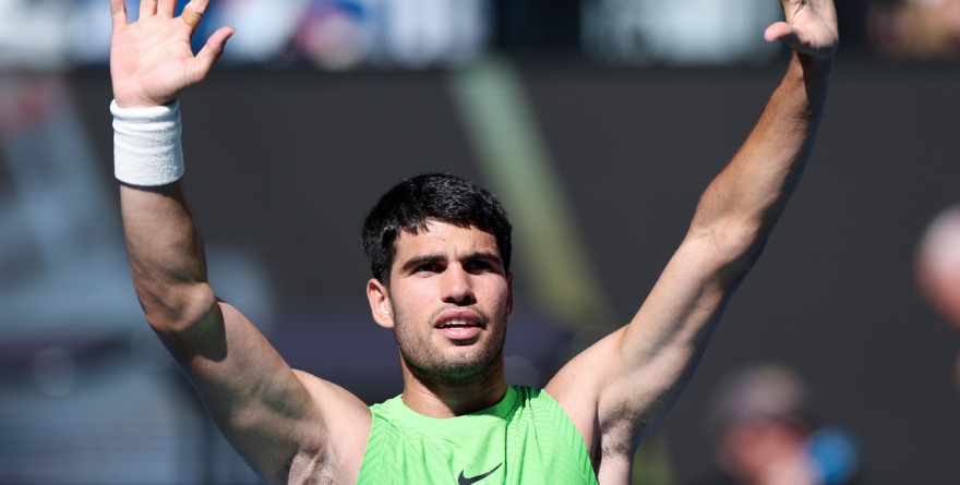 DA ALCARAZ UN PASO MÁS EN AUSTRALIA