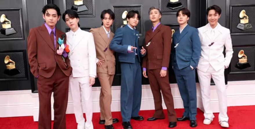 Sheinbaum pide más conciertos de BTS en México