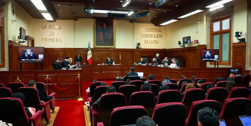 MINISTRA ESQUIVEL: GOBIERNO NO DEBE TOCAR LA LIBERTAD SINDICAL