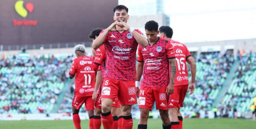 MAZATLÁN POR FIN GANA Y HUNDE MÁS A SANTOS
