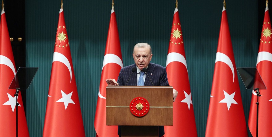 DETIENEN A PERIODISTA TURCO POR ‘INSULTAR’ A ERDOGAN