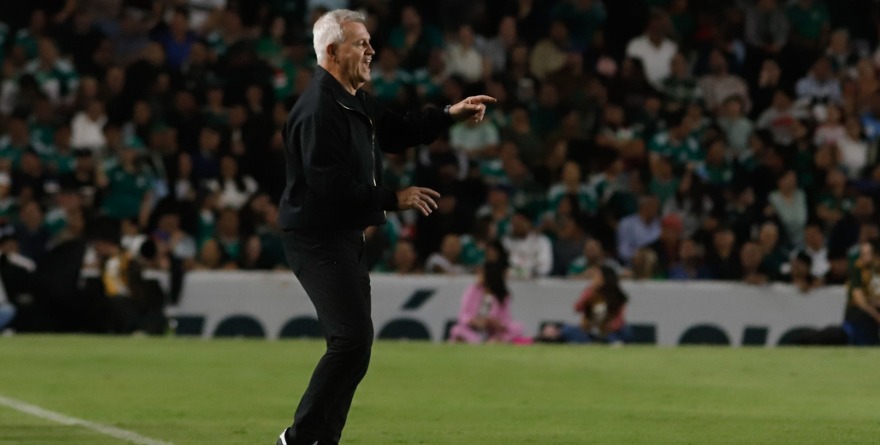 AGUIRRE NO SE COMPROMETE A DAR PRONÓSTICO PARA EL MUNDIAL