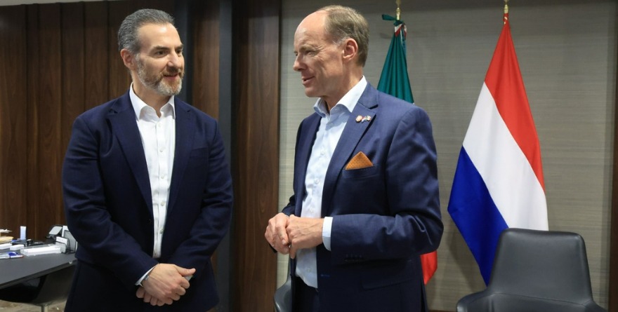 SE REÚNE ADRIÁN CON EMBAJADOR DE PAÍSES BAJOS