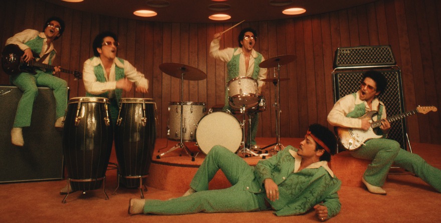 BRUNO MARS REGRESA CON THE ROMANTIC TRAS 10 AÑOS