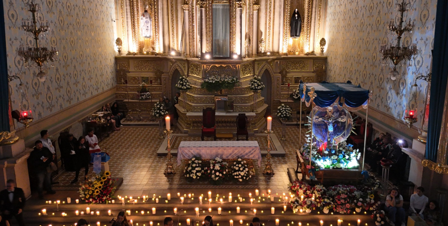 VIVE LA SEMANA SANTA EN MOROLEÓN