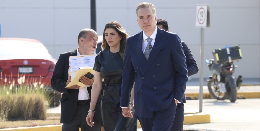 DICTAN PRISIÓN PREVENTIVA A PRIISTA KARINA BARRÓN