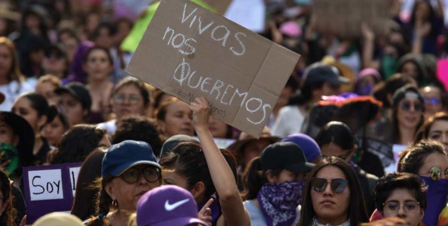 MARCHAN MUJERES POR 8M EN CDMX