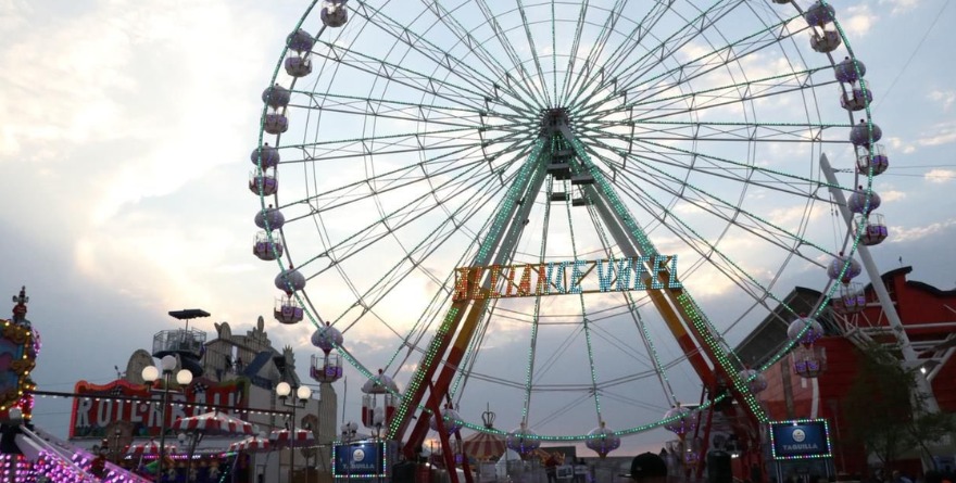 LOS PARRAS Y PICUS CONQUISTAN LA FERIA DE LAS FRESAS