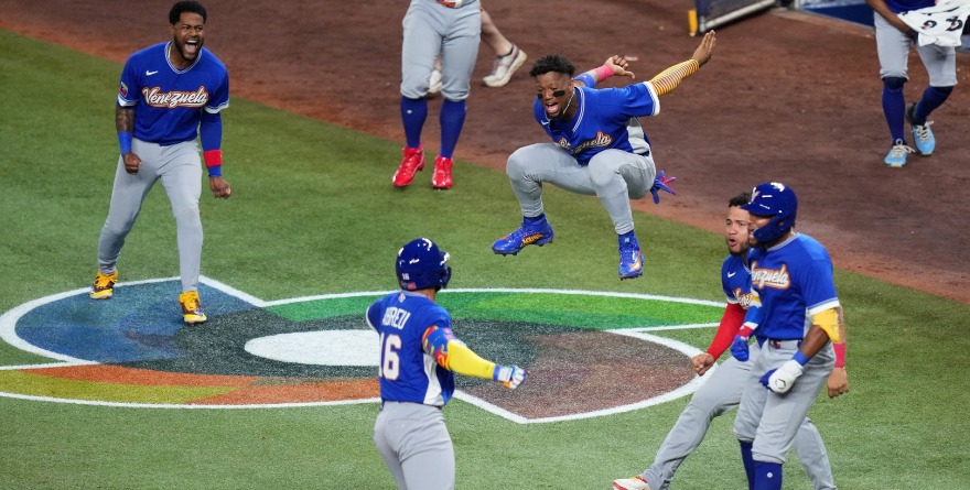 DUELO DE ESTRATEGIAS EL BRAZO VS. LA PIZARRA