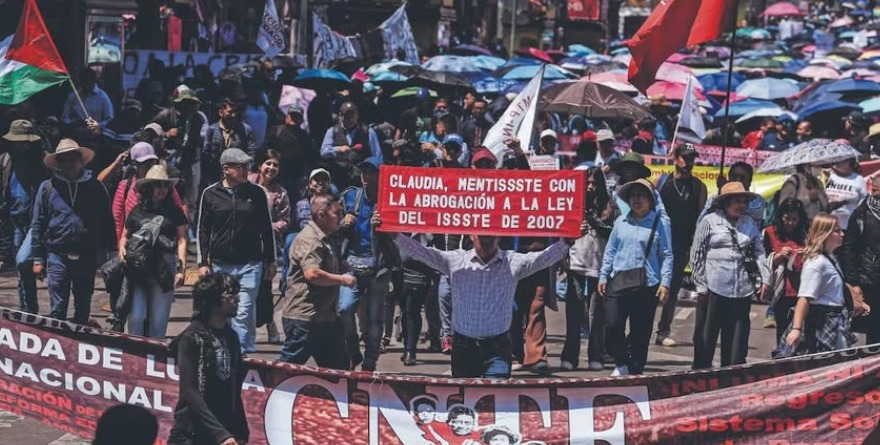 ALISTA CNTE BLOQUEO EN REFORMA