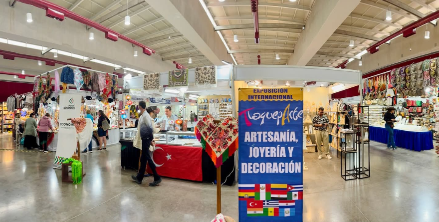 MUESTRAN ARTESANÍAS DEL MUNDO EN SAN LUIS POTOSÍ