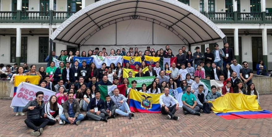 ESTUDIANTES BRILLAN EN INFOMATRIX 2025-2026