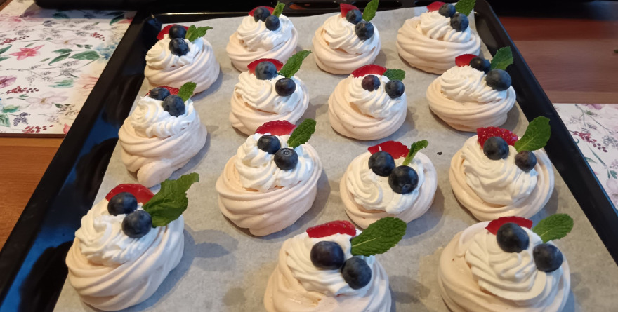 SABORES DEL MUNDO: PAVLOVA