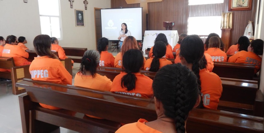 LLEVAN JORNADAS CONTRA LA VIOLENCIA A PRISIONES