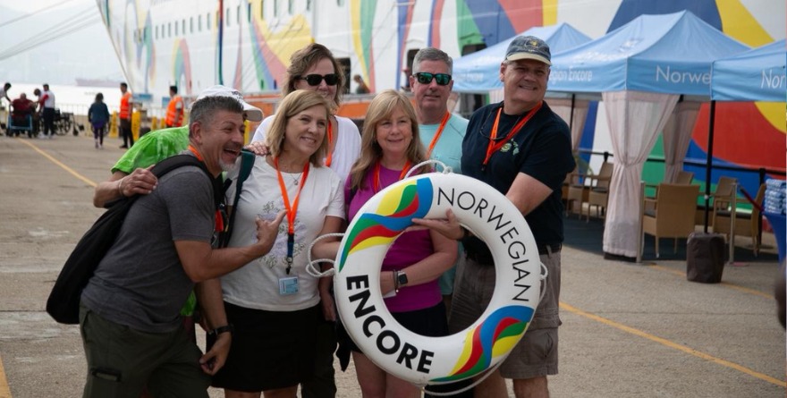 ARRIBA A ACAPULCO EL NORWEGIAN ENCORE CON 5 MIL PERSONAS A BORDO