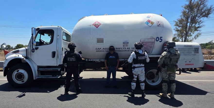 DETIENEN A CONDUCTOR POR TRANSPORTE IRREGULAR