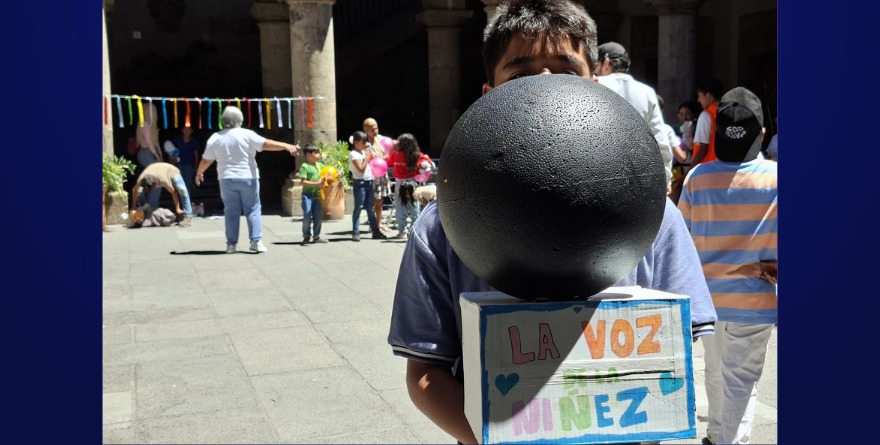 MARCHAN POR LOS DERECHOS DE INFANCIAS