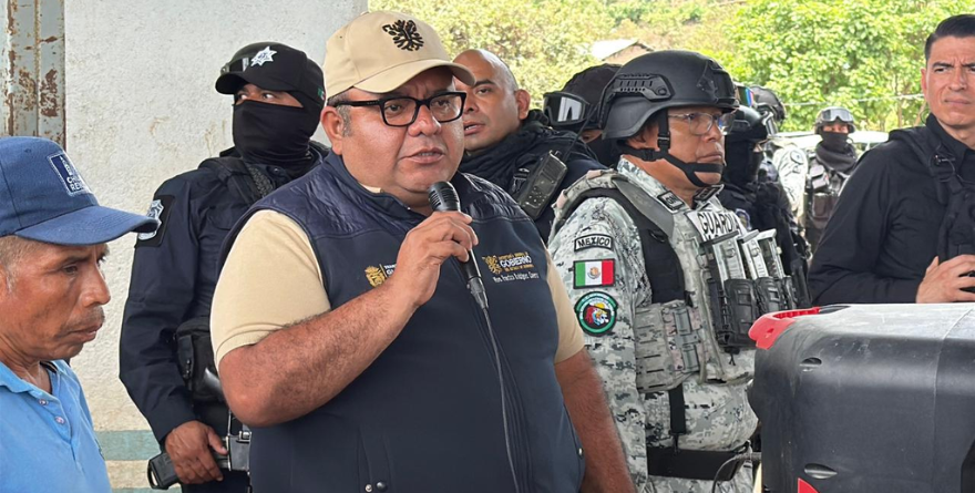 ATIENDEN EJÉRCITO Y SUBSECRETARIO A DESPLAZADOS EN GUERRERO