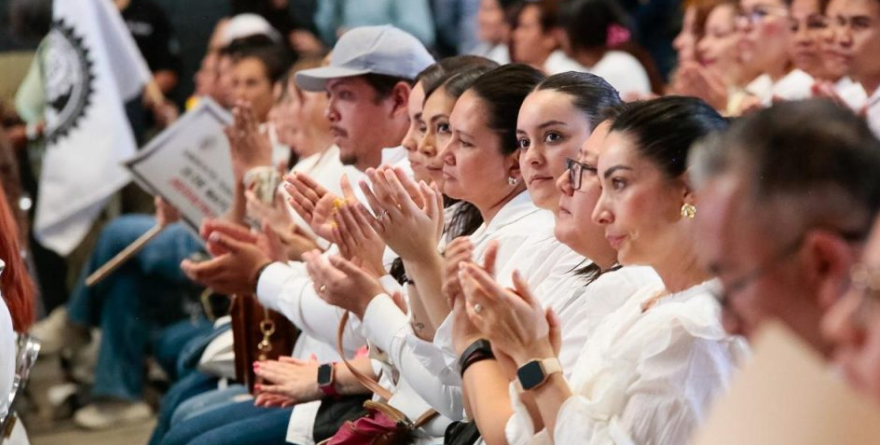 LIBIA DENNISE PREMIA EL TALENTO LABORAL