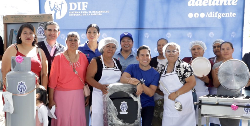 EQUIPA DIF ESTATAL COMEDOR DE ESCUELA EN IRAPUATO