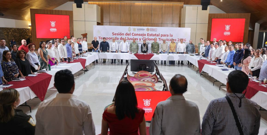 EVELYN SALGADO LÍDER EN PREVENCIÓN ANTE CICLONES