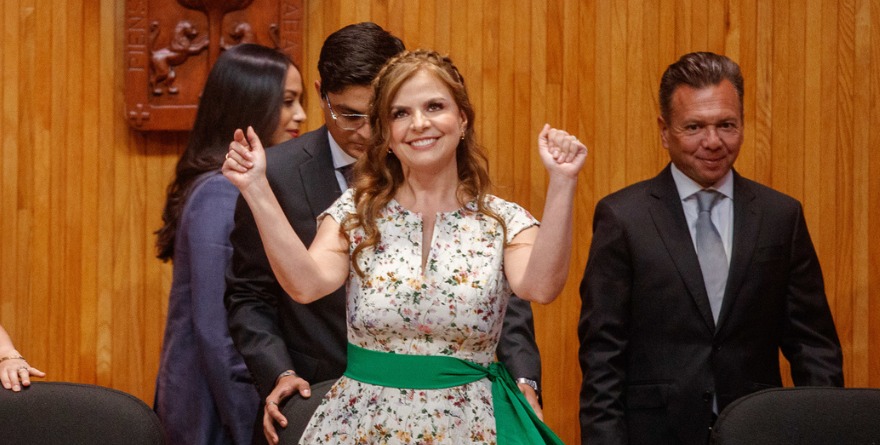 RINDE KARLA PLANTER PRIMER INFORME COMO RECTORA DE UDEG