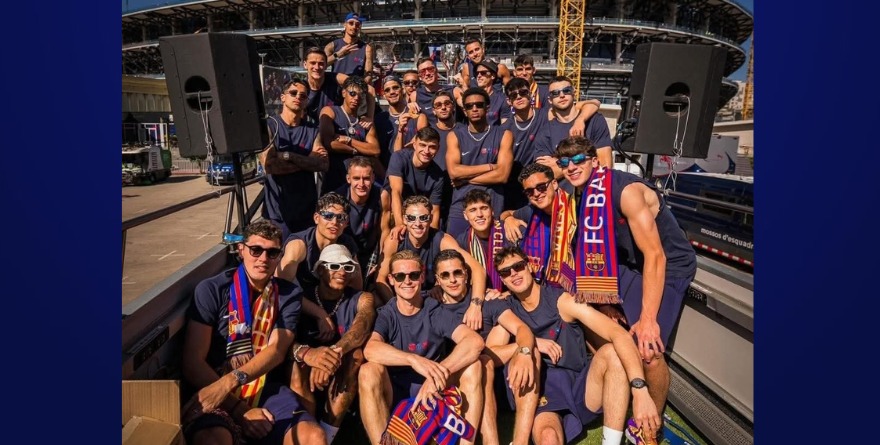 CELEBRA BARCELONA BICAMPEONATO DE LIGA CON DESFILE