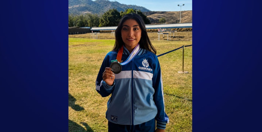 ¡ATHZIRI ENRÍQUEZ ES DE PLATA PURA EN TIRO!