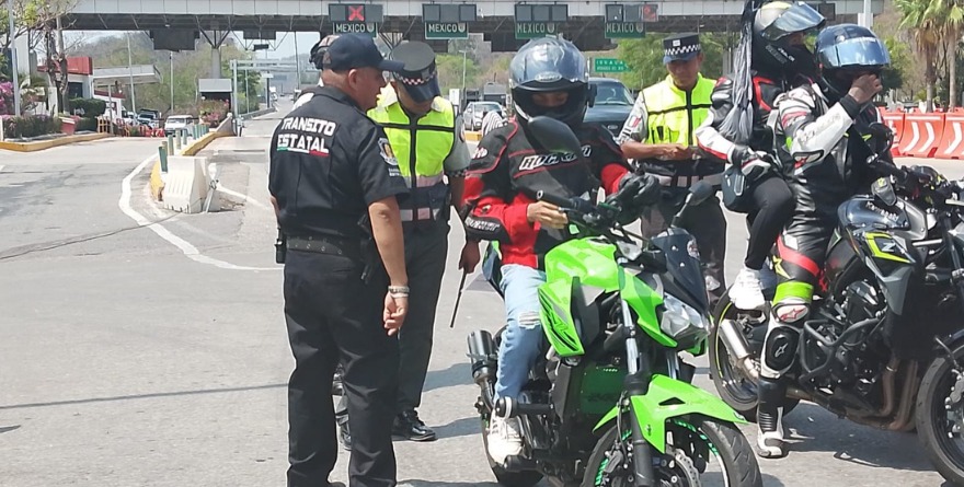 MEGAOPERATIVO EN ACAPULCO POR LLEGADA DE MOTOCICLISTAS