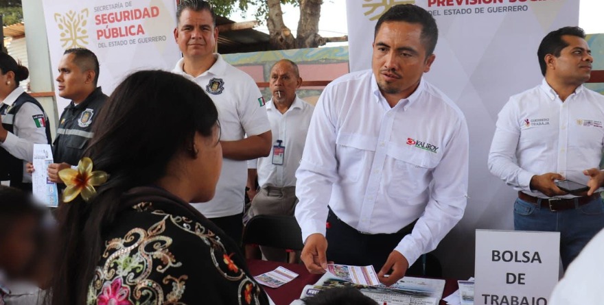 EVELYN SALGADO LLEVA FERIA DE SERVICIOS A LA MONTAÑA BAJA