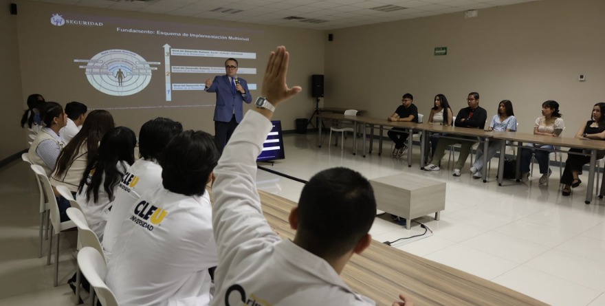ESTUDIANTES CONOCEN LAS ÁREAS DE INTELIGENCIA DE SEGURIDAD Y PAZ