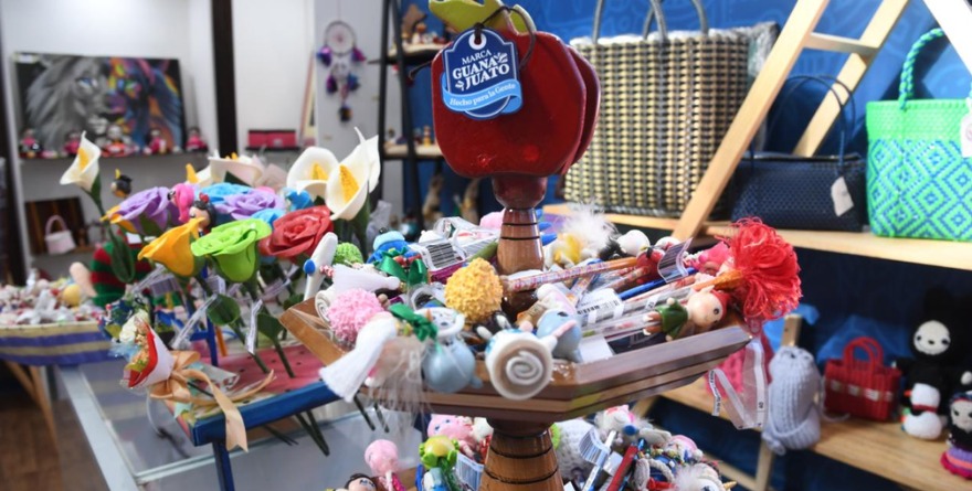 ARTESANÍAS GENERAN SUSTENTO PARA FAMILIAS DE INTERNOS