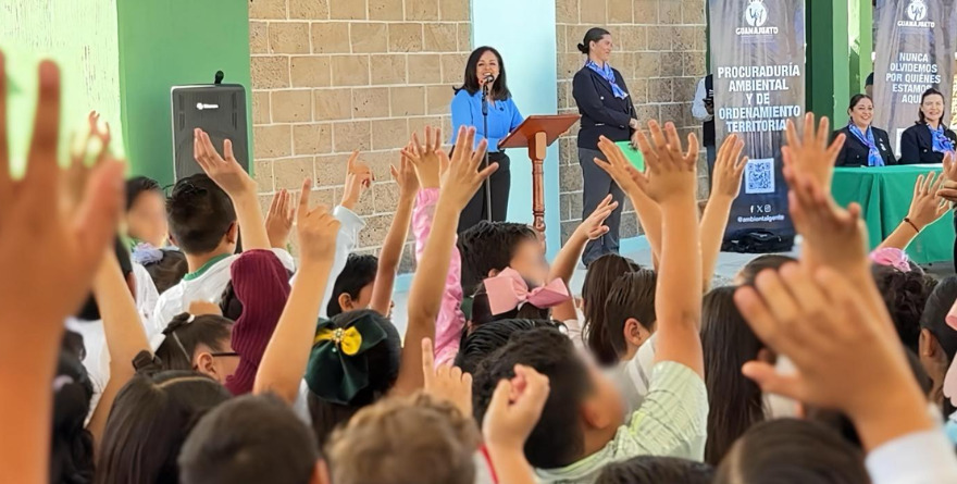 ESCUELAS SE COMPROMETEN A REDUCIR LA CONTAMINACIÓN DESDE EL HOGAR