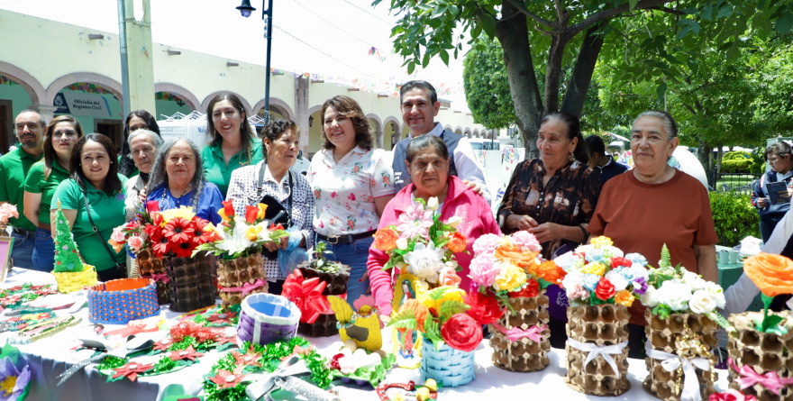 CENTENARES DE FAMILIAS RECIBEN ATENCIÓN GRATUITA DEL SISTEMA DIF ESTATAL