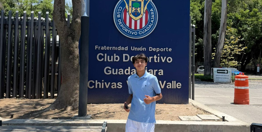 MATEO BÁEZ FLORES SE INCORPORA A LAS FUERZAS BÁSICAS DE LAS CHIVAS