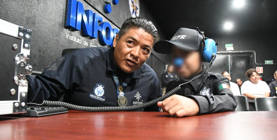 HAZIEL Y EDGAR SE CONVIERTEN EN POLICÍAS HONORÍFICOS DE LAS FSPE