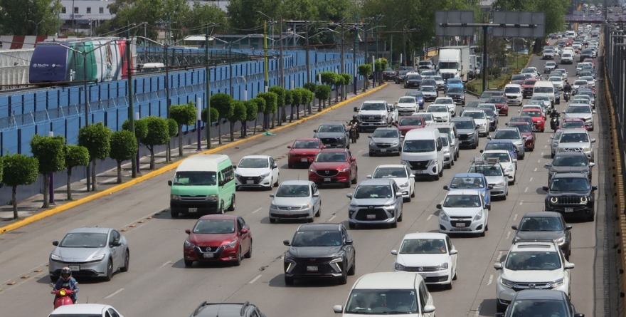 AICM EN MEDIO DEL CAOS VIAL