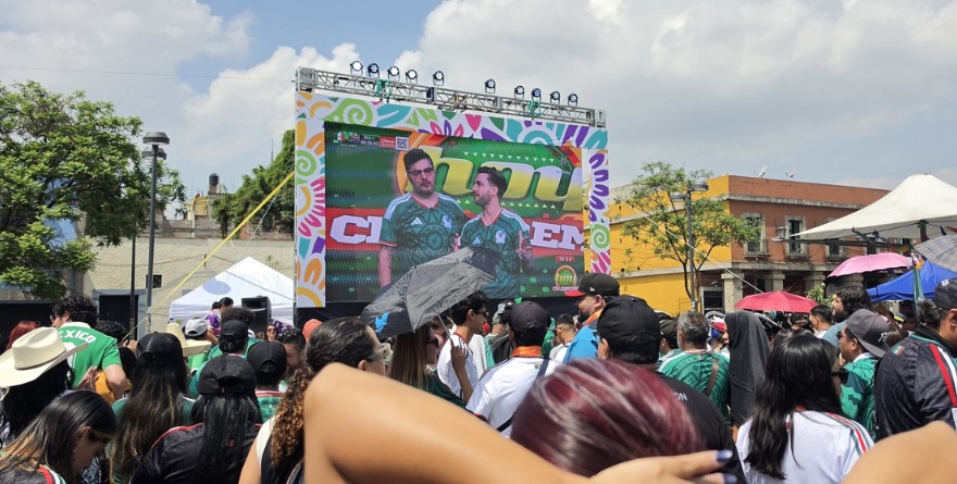 APAGÓN BREVE EN FAN FEST DE GARIBALDI: 15 MINUTOS DE PAUSA