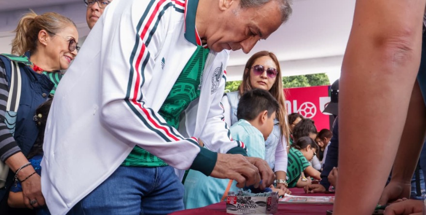 FUROR MUNDIALISTA EN EL ZÓCALO DE PUEBLA