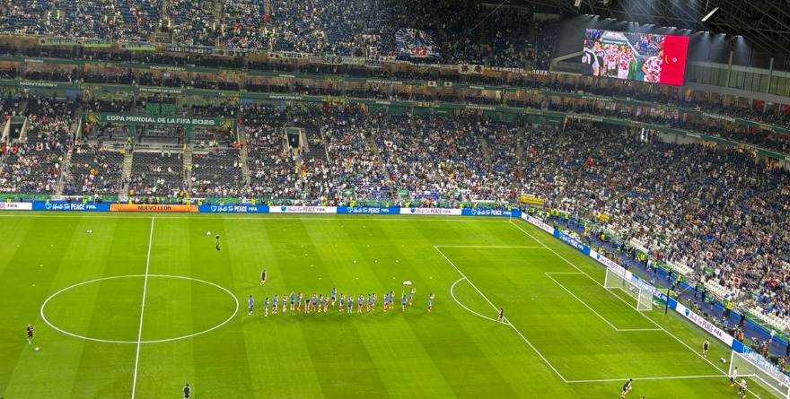 LOS JAPONESES DOTAN DE AMBIENTE Y PULCRITUD AL ESTADIO MONTERREY
