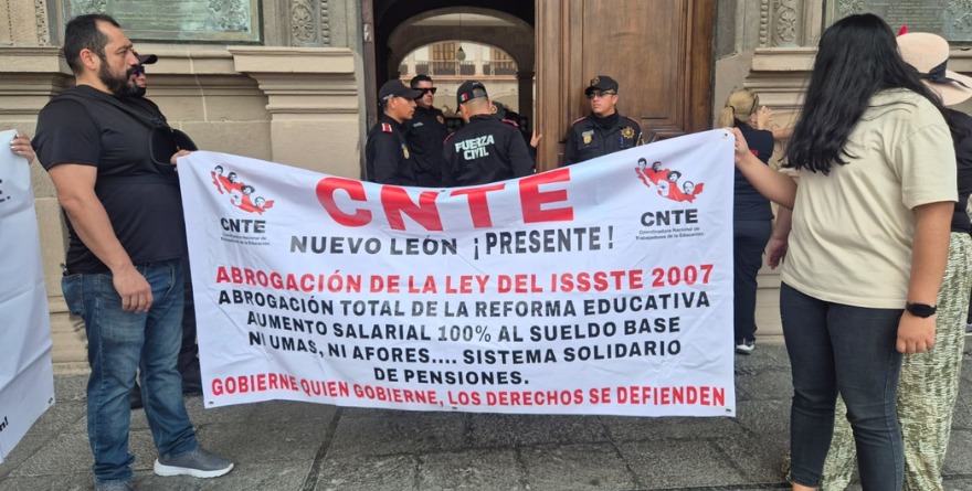 MAESTROS DEL CNTE EXIGEN NO PONER TOPES A PENSIONES