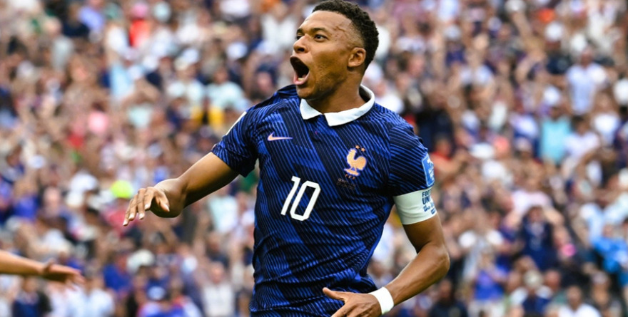 MBAPPÉ IMPARABLE PROPULSA A FRANCIA HACIA LOS DIECISEISAVOS DE FINAL