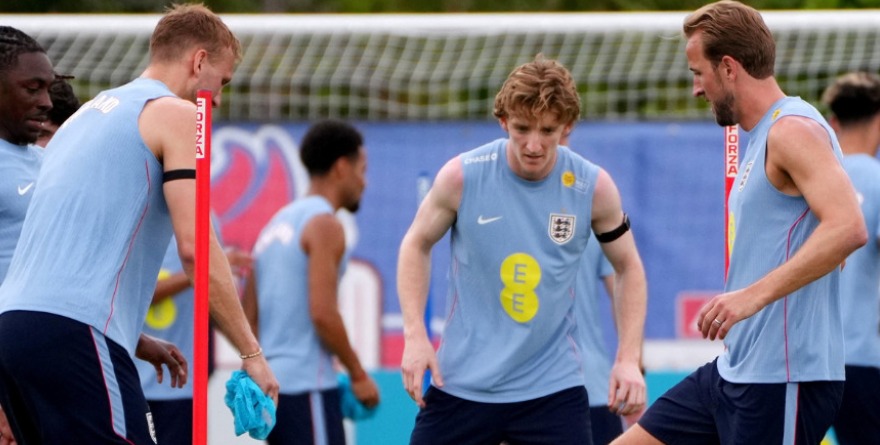 SUSTRAEN PERTENENCIAS DE LA SELECCIÓN INGLESA EN KANSAS